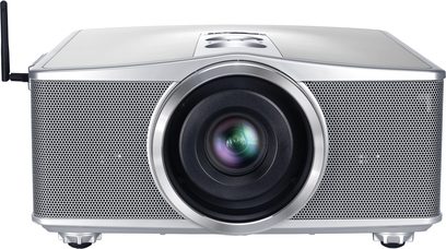 Optoma EP783S sølvfarvet videoprojektor, set forfra, med sort linse i midten omgivet af et metalgitter