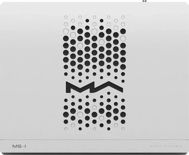 Matrix Audio MS‑1 nettverksspiller i sølvfarget børstet aluminium, sett forfra, frontpanel med sentral grill av graderte sirkulære hull med MA-logo og «MS‑1» nederst til venstre