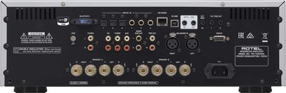 Rotel RA-1592 MKII sort hi-fi stereforstærker, set forfra, sort front med knapper, stik og displayskærm