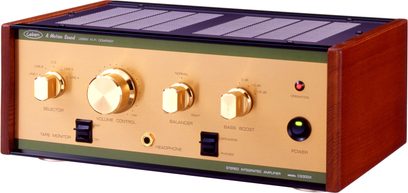 Leben CS300X S rør-hi-fi-forstærker, gylden frontpanel, gyldne drejeknapper, vælger, hovedtelefon- og båndoptagerindgange, træhus