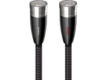 Cablu audio analogic XLR AudioQuest Yukon, prim-plan cu doi conectori negri și argintii cu manșon împletit negru