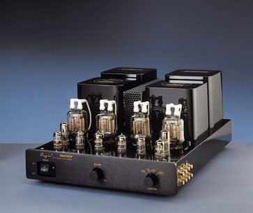 Cayin C 500 rørvakuum hi-fi stereoforstærker, frontvisning, 8 rør, 2 knapper, 1 kontakt, ind-/udgange på bagsiden, sort