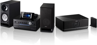 Sony NAS-SC55PKE hi-fi minisystem bestående af højttalere, CD-afspiller, tuner og basreflekskabinet, set forfra