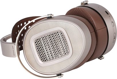 Hi-fi-hörlurar Hifiman HE1000 WIFI champagne och bruna, ovala öronkåpor med bikakemönstrat galler, sned vy framifrån