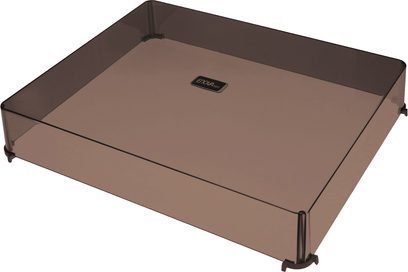 Tumšā plastmasas vāks Enova HIFI VELA VP4 ierakstu platēm, taisnstūrveida, ar logo uz augšas, perspektīvā skatā