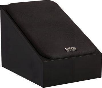 Dolby Atmos-højttaler Davis Acoustics Ariane A i sort, kasse i hjørneform, skrå stofgrill med logo, set fra tre kvart