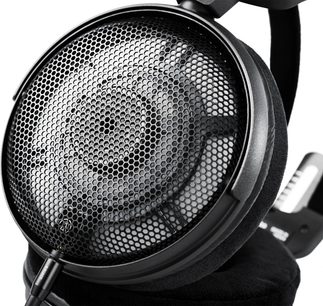 ATH-ADX3000, otevřené hi-fi sluchátka s kabelem, boční pohled, černá kruhová mřížka, černé náušníky, připojený kabel