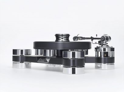 Transrotor Dark Star Silver Shadow RB330 hi-fi vinylplatespiller i svart og sølv, polert metall og kompositt, sett forfra, tykk sirkulær tallerken, sylindriske kromføtter, tonearm til høyre