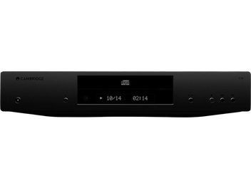 CD-spelare för hög ljudtrohet Cambridge Audio CXC V2 svart, sedd framifrån med central display och kontroller på frontpanelen