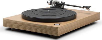 Platine vinyle Roberts RT100 en bois clair avec bras de lecture noir, plateau noir et boutons de contrôle argentés