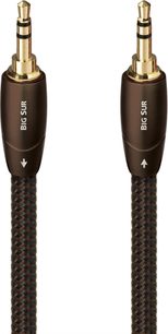 Cablu analogic mini-jack 3,5 mm Audioquest Big Sur Jack/Jack 0,6 m, vedere din față a celor două mufe masculine aurite cu carcasă maro închis inscripționată „BIG SUR” cu săgeată albă, înveliș textil împletit negru și maro