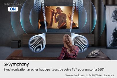 Soundbar Samsung HW-QS710F 2025 nera, scocca dall’aspetto plastico e griglia a maglia, vista frontale sotto il televisore