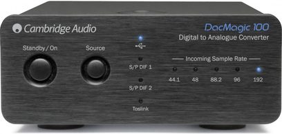 Convertidor de audio DAC Cambridge Audio DacMagic 100 negro, vista frontal, 2 botones giratorios, 4 luces azules, puerto Toslink