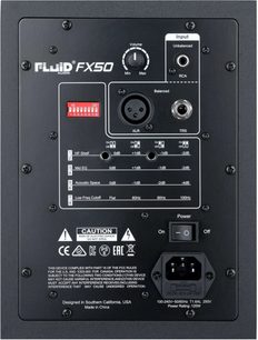 Ojačana monitorska zvočna omarica Fluid Audio FX50, zadnja stran, približan pogled, podrobni prikaz priključkov in nastavitev