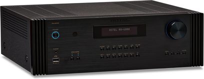 Sort Rotel RA-6000 stereo hi-fi-forstærker, frontpanel, frontvisning, knapper, stik, digitalt display, USB- og phono-porte
