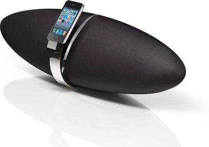 Must Bowers & Wilkinsi Zeppelin Air kõlar, eestvaade, millel on integreeritud dokk, kus paikneb iPhone