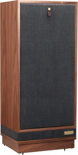 Diffusore da pavimento Fyne Audio Classic VIII noce, legno di noce, griglia in tessuto nero, linguetta con rivetto in ottone, vista a tre quarti