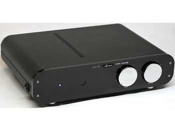 Lector Audio ZXT-70 black tube hi-fi amplifier, front view, with two rotary knobs and two round illuminated indicators