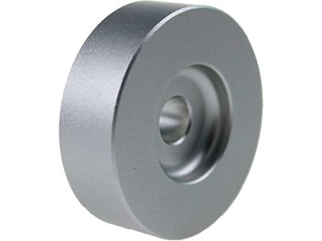 Grå matt sylindrisk sentreringsenhet for 45 RPM vinylplater, modell "Centreur 45T - CV 10" fra merket "Enova HIFI"