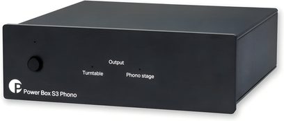 Ulkoinen Pro-Ject Power Box S3 Phono -virtalähde, musta, suorakulmainen kotelo, etupaneelissa painike, kolmen neljäsosan näkymä