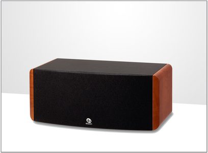 Centrální reproduktor Boston Acoustics A225C třešeň, pohled zepředu, horizontální obdélníkový tvar, tmavé dřevo, černá mřížka