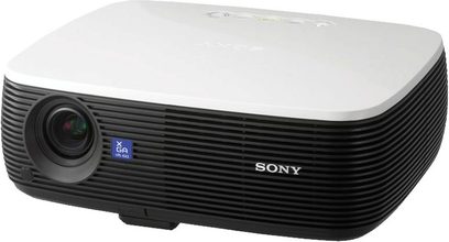 Sony VPL-ES4 sort videoprojektor, kompakt, forside med linse og blåt lys, trekvartperspektiv forfra