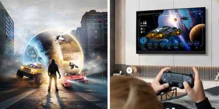 Television näyttö, jossa näkyy avaruuskilpapeli, henkilö pitelee peliohjainta