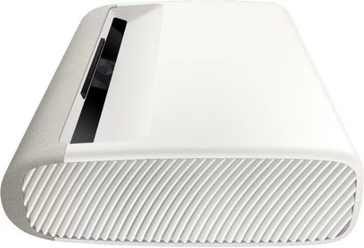 Samsung The Premiere SP-LPU9D, pohled shora, bílý povrch, nakloněná přední mřížka, zaoblený okraj, černá čočka