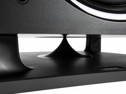 Polk Audio HTS 12 sort baskabin, nærbillede forfra, afstumpet konisk form, mat og blank sort overflade