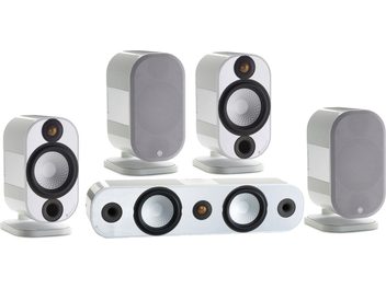 Set van 5 witte Monitor Audio Apex 5.0 luidsprekers, 2 vloerstaande, 2 boekenplankspeakers en 1 center, vooraanzicht