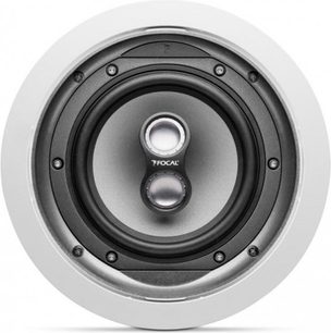 Focal IC 706V ST beépíthető hangszóró, elölnézetből, fekete kör alakú hangsugárzó szürke fém védőrácsos borítással
