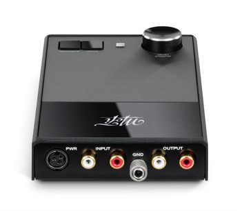 Préampli phono Mofi Electronics UltraPhono noir, vue de dessus, bouton de volume et entrées-sorties RCA