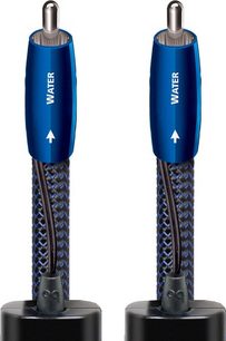Audioquest Water blå RCA-kabler set forfra, sølvfarvede RCA-stik, hvide "WATER"-markeringer