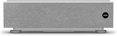 Benq V6000 projektor set forfra, lysegrå farve, vævet tekstur, sort Benq-logo nederst til højre