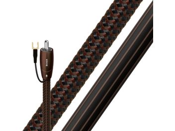 Cable Audioquest Boxer 5M negro y marrón trenzado con conector banana dorado, vista cercana del extremo del cable