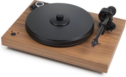 Gramofon Pro-Ject 2 Xperience SB DC ořech na dřevěném podstavci, černé raménko, matně černý talíř