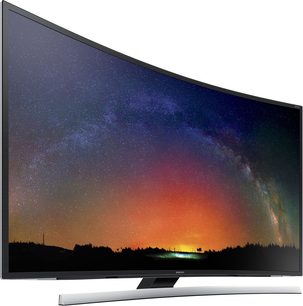 Samsung UE48JS8500 buet TV, der viser en farverig, stjernebestrøet himmel over en mørk skov, set forfra