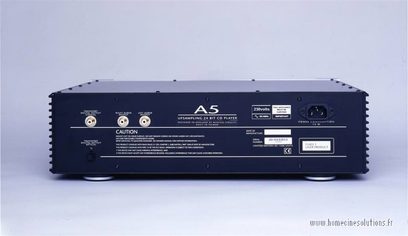 Musical Fidelity A5.5 CD sort afspiller, frontvisning, stik på bagsiden, knapper og indikatorer på forsiden