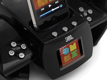 JBL On Air Wireless sort dockingstation med LCD-skærm, der viser farvede ikoner, knapper og kontrolknapper