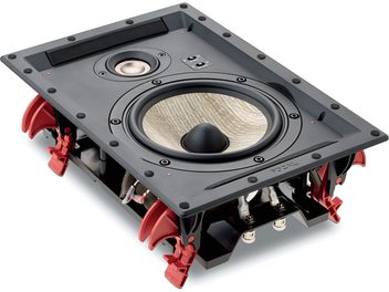 Boxă încastrabilă Focal 300 IW6, șasiu pătrat negru, difuzoare circulare, grilă de protecție metalică