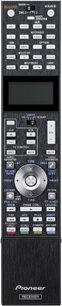 Sort Marantz UD7006 fjernbetjening med sølvfarvede knapper, LCD-skærm, navigationshjul og numerisk tastatur