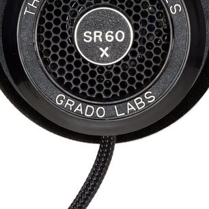 Auriculares abiertos con cable Grado SR60x negros, copas de plástico y almohadillas de espuma, rejilla metálica perforada, cable trenzado, vista frontal