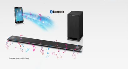 Sort Panasonic SC-HTB680 soundbar, sort subwoofer, smartphone med farvede musiknoter og Bluetooth-logo
