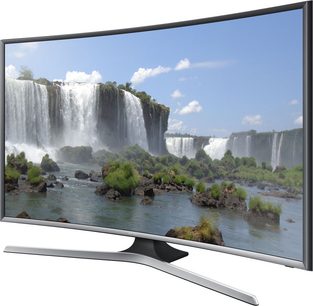 Samsung UE32J6300 buet TV viser et forfra-billede af vandfald i et klippefyldt og grønt landskab