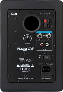 Forstærket højttaler Fluid Audio C5 sort, set forfra, kontroller og stik i nærbillede, volumeknap, RCA- og TRS-porte