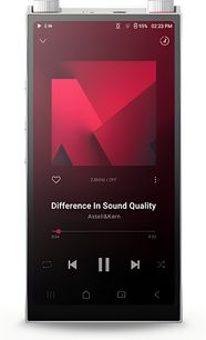 Astell&Kern PD20 audiofil taşınabilir müzik çalar ön görünümü, gümüş rengi kasa, büyük dokunmatik ekran ve üstte iki tekerlek