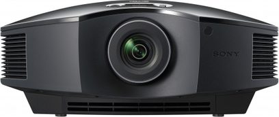 Sony VPL-HW65ES sort videoprojektor, frontvisning, centreret linse, sideventilationsgitre, sort farve