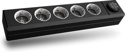 Sort EAT Essential Audio Tools MM5 multistikdåse med 5 sølvfarvede runde stikkontakter, set forfra