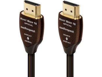 To gyldne HDMI-stik på mørkebrune kabler, set forfra, med indskriften "ROOT BEER 18 OPTICAL audioquest"