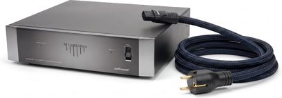 AudioQuest Niagara 3000 strømrenser sort med JAWS strømkabel blå og sort oprullet
